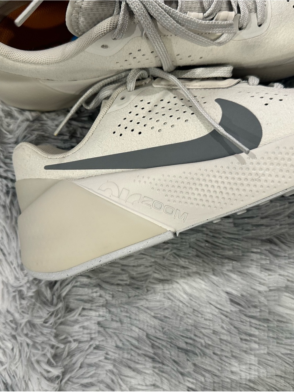 Nike Men's Training Shoe - Light Cream with Gray Swoosh Nike Air Zoom TR1 - Picture 5 of 12